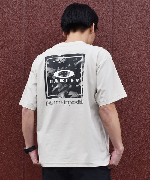 OAKLEY(オークリー)の「OAKLEY/オークリー メンズ 半袖 Tシャツ FOA408793(Tシャツ/カットソー・メンズ・ホワイト/グレイッシュブルー/ブラック・M/S/XS)」の4枚目の写真