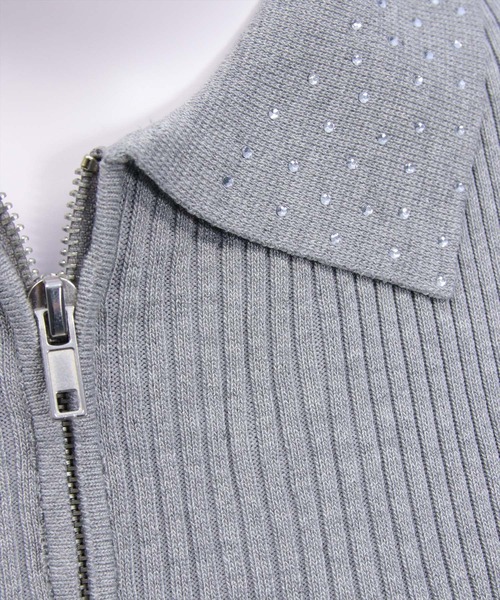 clear（クリア）の「ラインストーンカラーダブルジップ半袖ニットトップス[骨格ストレート カジュアル 大人]（ニット/セーター・レディース・レッド/オフホワイト/杢グレー/ブラック・F）」の19枚目の写真