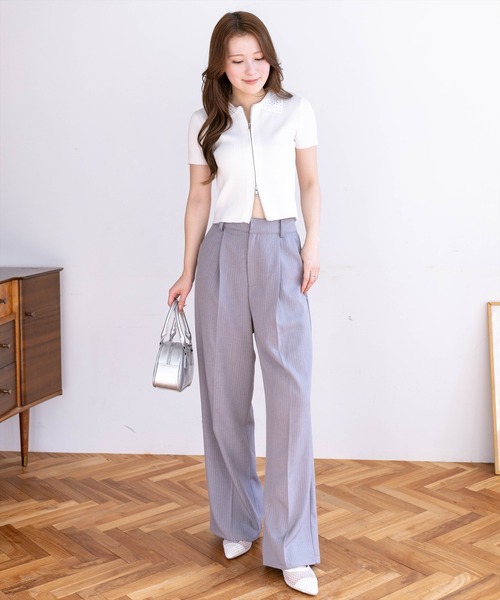 clear（クリア）の「ラインストーンカラーダブルジップ半袖ニットトップス[骨格ストレート カジュアル 大人]（ニット/セーター・レディース・レッド/オフホワイト/杢グレー/ブラック・F）」の13枚目の写真