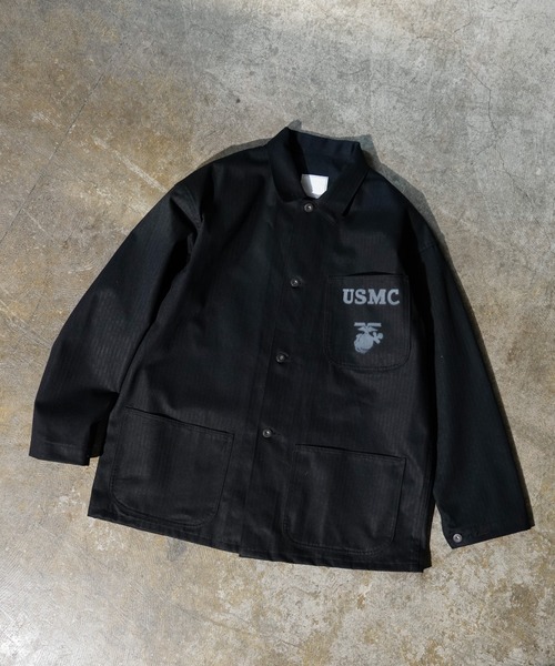 made in standard (メイドインスタンダード)の「MADE IN STANDARD / メイドインスタンダード USMC 40S P-41 UTILITY JACKET ヘリンボーンツイル ユーティリティージャケット(ミリタリージャケット・メンズ・ナチュラル/オリーブドラブ/ブラック・LARGE/MEDIUM)」の1枚目の写真