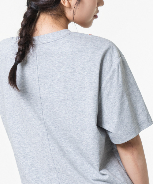 MOZMOZ(モズモズ)の「クロップフィットソロナクーリング機能性バックカット無地半袖Tシャツグレー(Tシャツ/カットソー・レディース・その他・1/2/3)」の5枚目の写真