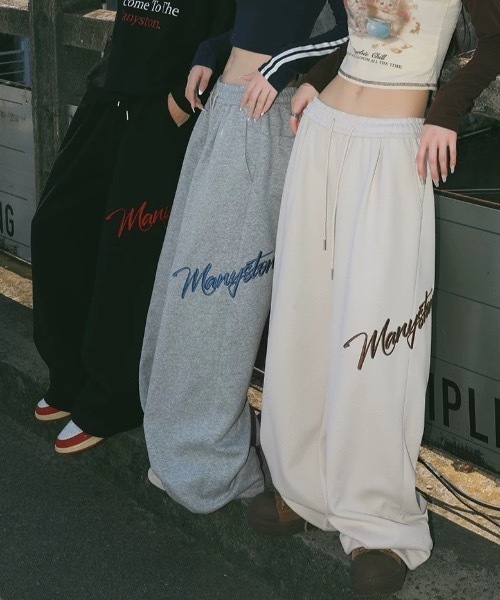 Alvia(アルビア)の「ワイドスウェットパンツ 刺繍ロゴ入り / ゆるかわ トレンド 韓国コーデに◎(スウェットパンツ・レディース・グレー/ブラック/ホワイト・M)」の17枚目の写真