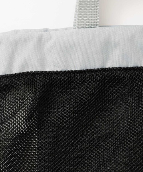 NIKE（ナイキ）の「【NIKE / ナイキ】1994043 メッシュ ワンショルダーバッグ / 16L / ユニセックス（ショルダーバッグ・メンズ・グレー/サックスブルー/ブラック・フリー）」の9枚目の写真