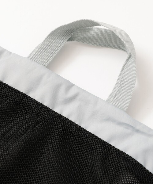 NIKE（ナイキ）の「【NIKE / ナイキ】1994043 メッシュ ワンショルダーバッグ / 16L / ユニセックス（ショルダーバッグ・メンズ・グレー/サックスブルー/ブラック・フリー）」の10枚目の写真