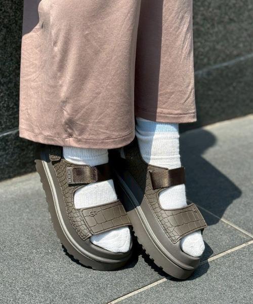 UGG（アグ）の「UGG/アグ/GoldenGlow Embossed/ゴールデングロウ エンボスト（サンダル・レディース・グレー系その他6/ライトグリーン・6/7/8）」の5枚目の写真