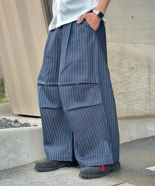 MandO(エムオー)(エムオー)の「3Dタックワイドカーブデニムパンツ/パラシュートパンツ(デニムパンツ・メンズ・ブラック系その他/ブラック/インディゴブルー・LARGE/MEDIUM/SMALL)」の18枚目の写真