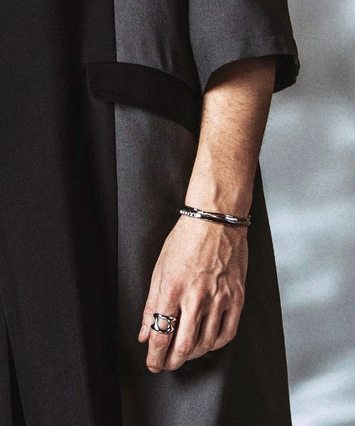 NO ID.(ノーアイディ)の「【NO ID.】Narrow ID Bracelet / ナロー ID ブレスレット(ブレスレット・メンズ・シルバー・ONE SIZE)」の17枚目の写真