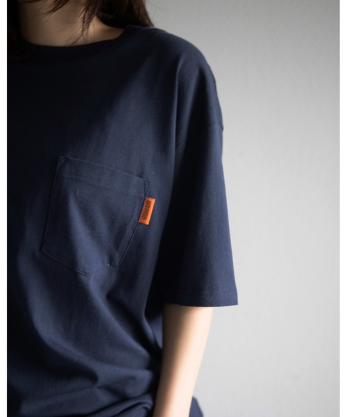 UNIVERSAL OVERALL（ユニバーサルオーバーオール）の「UNIVERSAL OVERALL / UO Back Logo S/S T / バックロゴ半袖Tシャツ（Tシャツ/カットソー・メンズ・ブラック/グレイッシュブルー/オートミール/ミント/ネイビー/ホワイト・XL/M/S/L）」の16枚目の写真
