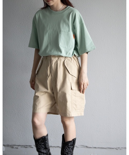 UNIVERSAL OVERALL（ユニバーサルオーバーオール）の「UNIVERSAL OVERALL / UO Back Logo S/S T / バックロゴ半袖Tシャツ（Tシャツ/カットソー・メンズ・ブラック/グレイッシュブルー/オートミール/ミント/ネイビー/ホワイト・XL/M/S/L）」の14枚目の写真