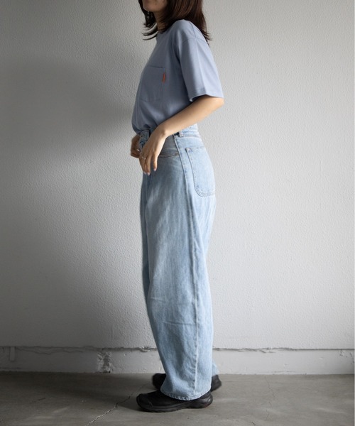 UNIVERSAL OVERALL（ユニバーサルオーバーオール）の「UNIVERSAL OVERALL / UO Back Logo S/S T / バックロゴ半袖Tシャツ（Tシャツ/カットソー・メンズ・ブラック/グレイッシュブルー/オートミール/ミント/ネイビー/ホワイト・XL/M/S/L）」の17枚目の写真