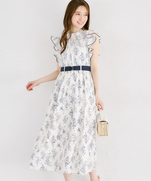 tocco closet(トッコ クローゼット)の「【ZOZO限定】デシンブーケプリントベルト付きワンピース(ワンピース・レディース・ブラック/オフホワイト・M)」の1枚目の写真