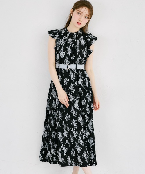 tocco closet(トッコ クローゼット)の「【ZOZO限定】デシンブーケプリントベルト付きワンピース(ワンピース・レディース・ブラック/オフホワイト・M)」の2枚目の写真