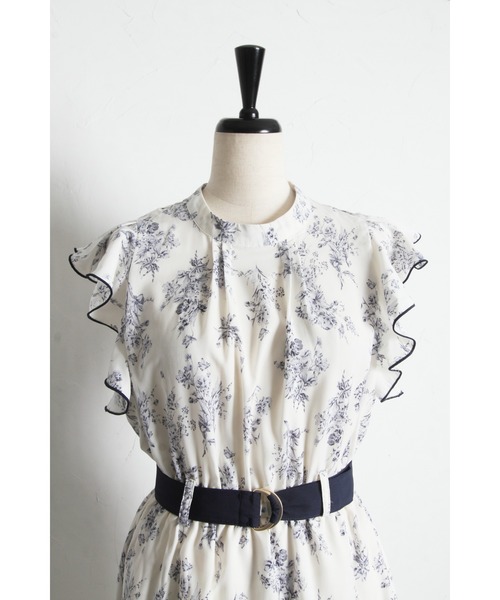 tocco closet(トッコ クローゼット)の「【ZOZO限定】デシンブーケプリントベルト付きワンピース(ワンピース・レディース・ブラック/オフホワイト・M)」の22枚目の写真