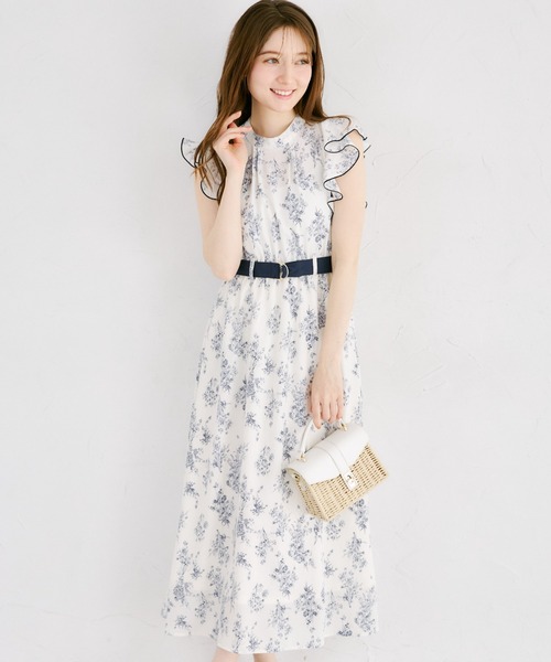 tocco closet(トッコ クローゼット)の「【ZOZO限定】デシンブーケプリントベルト付きワンピース(ワンピース・レディース・ブラック/オフホワイト・M)」の6枚目の写真