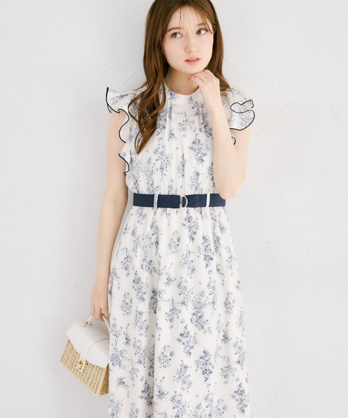 tocco closet(トッコ クローゼット)の「【ZOZO限定】デシンブーケプリントベルト付きワンピース(ワンピース・レディース・ブラック/オフホワイト・M)」の7枚目の写真