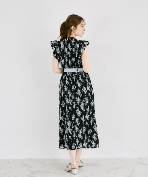 tocco closet(トッコ クローゼット)の「【ZOZO限定】デシンブーケプリントベルト付きワンピース(ワンピース・レディース・ブラック/オフホワイト・M)」の12枚目の写真