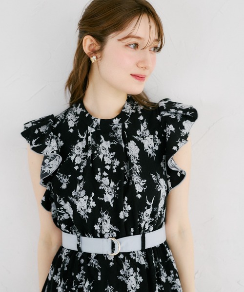 tocco closet(トッコ クローゼット)の「【ZOZO限定】デシンブーケプリントベルト付きワンピース(ワンピース・レディース・ブラック/オフホワイト・M)」の15枚目の写真