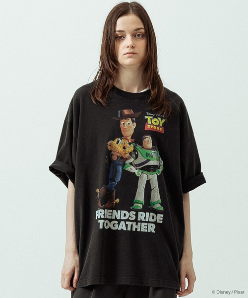 SLICK（スリック）の「【SLICK/スリック】SLICK / TOY STORY Print T-shirt 03/トイストーリー/パウダー加工プリントTシャツ/オーバーサイズ シルエット/ ビンテージ / ディズニー/ピクサー（Tシャツ/カットソー・メンズ・ホワイト/ブラック・3/2/1）」の19枚目の写真