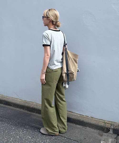 feepur(フェピュール)の「【4size展開】ストレートベイカーパンツ(その他パンツ・レディース・カーキ・MEDIUM/SMALL/TALL/LARGE)」の4枚目の写真