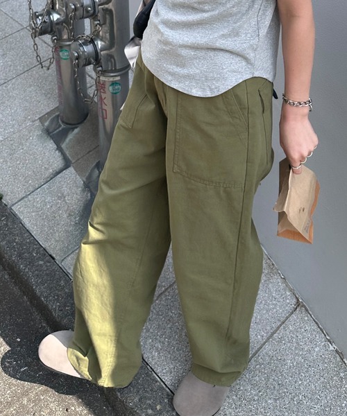 feepur(フェピュール)の「【4size展開】ストレートベイカーパンツ(その他パンツ・レディース・カーキ・MEDIUM/SMALL/TALL/LARGE)」の9枚目の写真