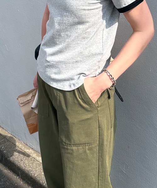 feepur(フェピュール)の「【4size展開】ストレートベイカーパンツ(その他パンツ・レディース・カーキ・MEDIUM/SMALL/TALL/LARGE)」の12枚目の写真