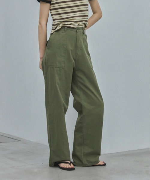 feepur(フェピュール)の「【4size展開】ストレートベイカーパンツ(その他パンツ・レディース・カーキ・MEDIUM/SMALL/TALL/LARGE)」の17枚目の写真