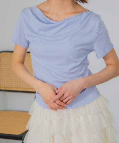 Chiina(チーナ)の「Chiina / ドレープネック半袖トップス(Tシャツ/カットソー・レディース・ライトブルー/ホワイト/チャコールグレー/ブラック/ピンク/アイボリー・FREE)」の14枚目の写真