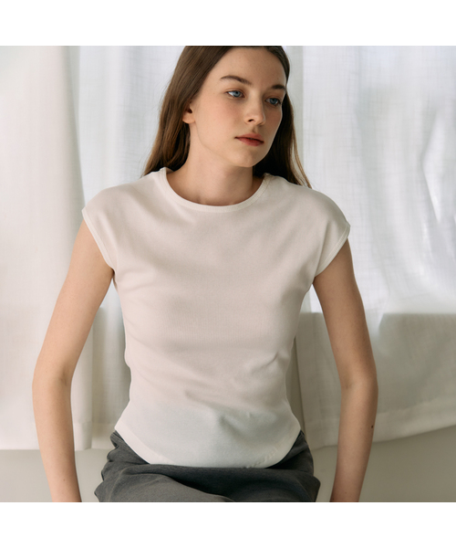 Ellioti(エリオティ)の「Noa Cap Sleeve Ts_6Color(Tシャツ/カットソー・レディース・グレー/ブラック/アイボリー/チャコール/ミント/ホワイト・FREE)」の2枚目の写真