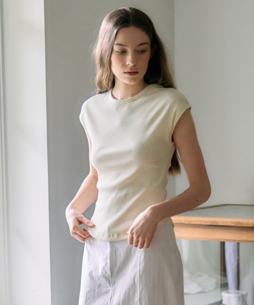 Ellioti(エリオティ)の「Noa Cap Sleeve Ts_6Color(Tシャツ/カットソー・レディース・グレー/ブラック/アイボリー/チャコール/ミント/ホワイト・FREE)」の8枚目の写真