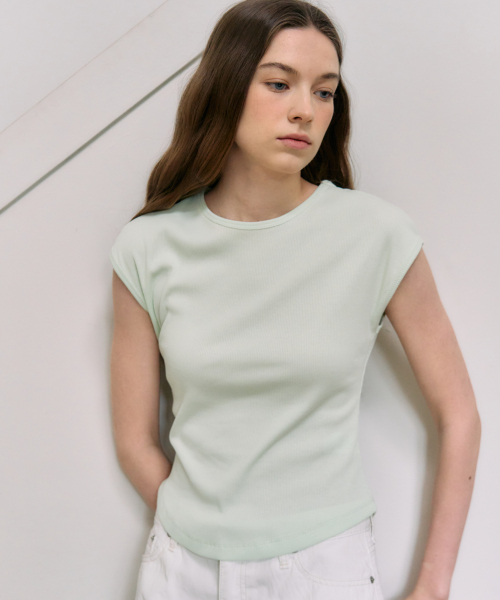Ellioti(エリオティ)の「Noa Cap Sleeve Ts_6Color(Tシャツ/カットソー・レディース・グレー/ブラック/アイボリー/チャコール/ミント/ホワイト・FREE)」の9枚目の写真