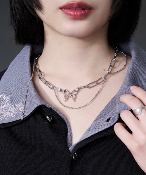 Ellno Loset（エルノロゼット）の「layered chain choker necklace/ レイヤードチェーンチョーカーネックレス（チョーカー・メンズ・シルバー・FREE）」の5枚目の写真