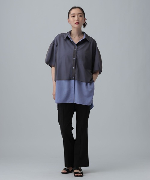 LEPSIM(レプシィム)の「サラキレチュールレイヤーチュニックSS 739872(シャツ/ブラウス・レディース・ピンク/ブルーパープル/チャコールグレー・FREE)」の4枚目の写真