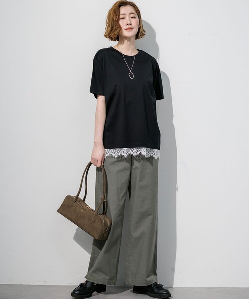 23区 L(ニジュウサンクオオキイサイズ)の「シルキータッチ ベーシック Tシャツ(Tシャツ/カットソー・レディース・グレー系/ホワイト系/ブラック系/ネイビー系/ダルブルー系/パイングリーン系/ピンク系/カーキ系/ベージュ系・44/46)」の13枚目の写真