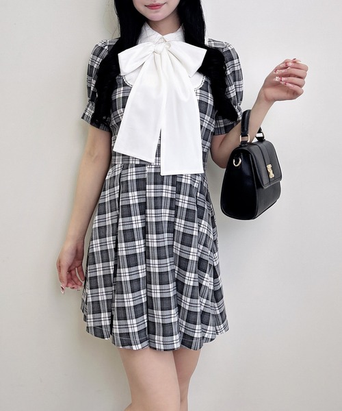 INGNI(イング)の「【WEB限定】チェック柄シャツドッキングプリーツミニワンピース(ワンピース・レディース・グレー系8/ブラウン系その他2・M)」の3枚目の写真