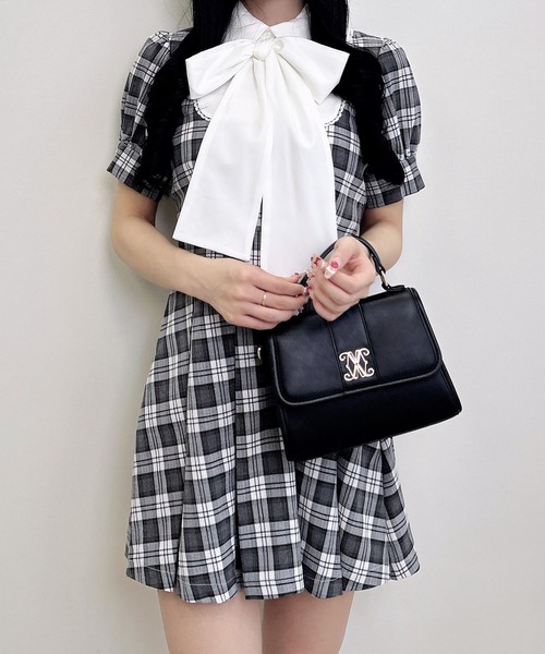 INGNI(イング)の「【WEB限定】チェック柄シャツドッキングプリーツミニワンピース(ワンピース・レディース・グレー系8/ブラウン系その他2・M)」の4枚目の写真