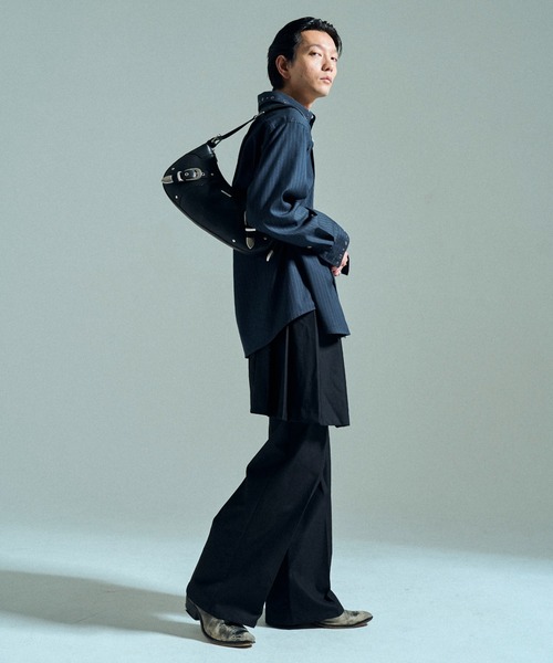 CAMPHOR WOOD(カンファーウッド)の「FAUX LEATHER BELT BUCKLE WESTERN BAG / フェイクレザーベルトバックルウエスタンバッグ(ショルダーバッグ・メンズ・ピンク/ブラック/エメラルド・フリー)」の6枚目の写真