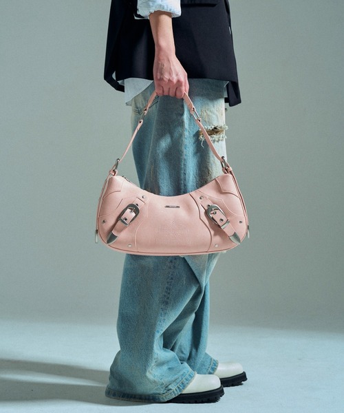 CAMPHOR WOOD(カンファーウッド)の「FAUX LEATHER BELT BUCKLE WESTERN BAG / フェイクレザーベルトバックルウエスタンバッグ(ショルダーバッグ・メンズ・ピンク/ブラック/エメラルド・フリー)」の14枚目の写真