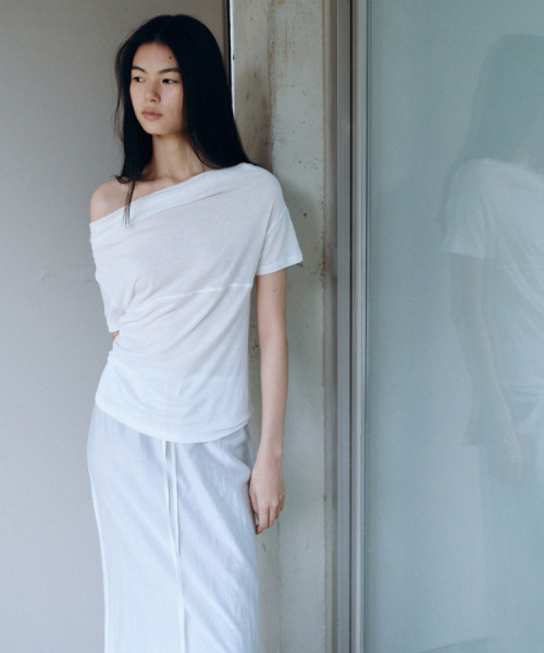 CACELE(カッセル)の「2WAY DRAPE OFF SHOULDER, WHITE(Tシャツ/カットソー・レディース・その他・FREE)」の5枚目の写真