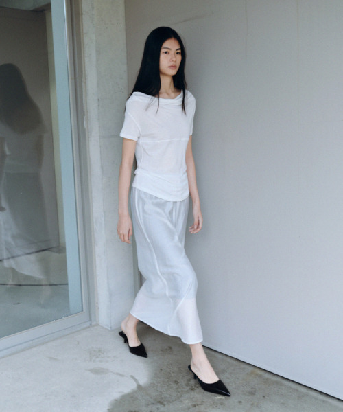 CACELE(カッセル)の「2WAY DRAPE OFF SHOULDER, WHITE(Tシャツ/カットソー・レディース・その他・FREE)」の2枚目の写真