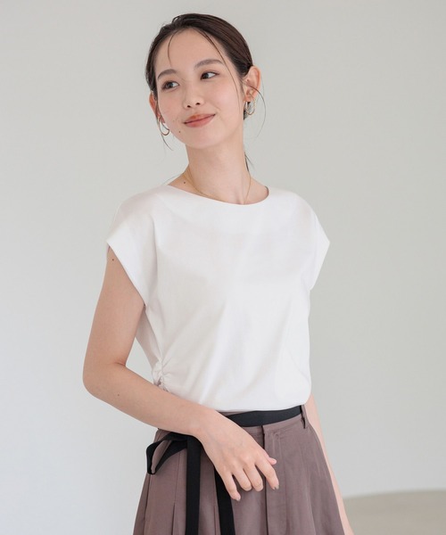 Andemiu(アンデミュウ)の「シャーリングカットソー/860431(Tシャツ/カットソー・レディース・オフホワイト/ブラック・FREE)」の2枚目の写真