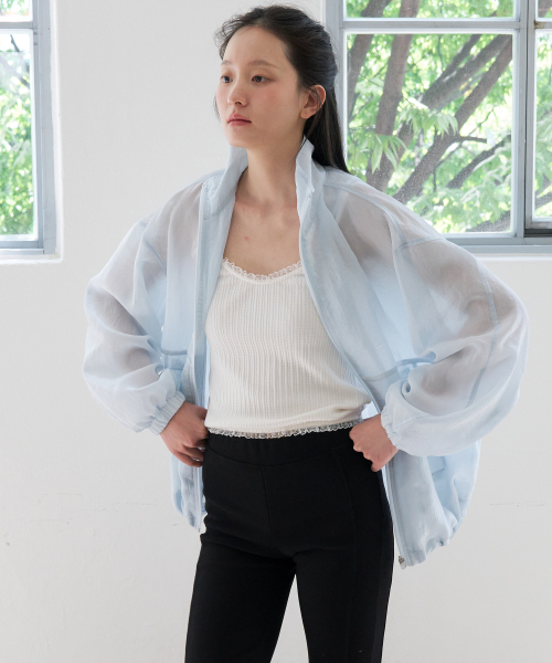 SO IR(ソイール)の「SHEER WINDBREAKER - SKYBLUE(ナイロンジャケット・レディース・その他・FREE)」の1枚目の写真