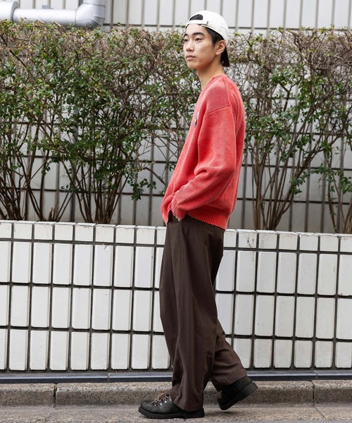 niko and...(ニコアンド)の「缶バッチ付きアゼVネックプルオーバー(ニット/セーター・メンズ・ブラック/アイボリー/レッド・LARGE/MEDIUM)」の5枚目の写真