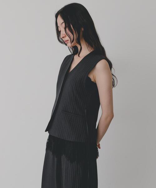 SENSE OF PLACE by URBAN RESEARCH(センスオブプレイスバイアーバンリサーチ)の「ピンストライプベルトツキジレ(ダウンベスト・レディース・ベージュ系その他/グレー系その他・ONE)」の3枚目の写真