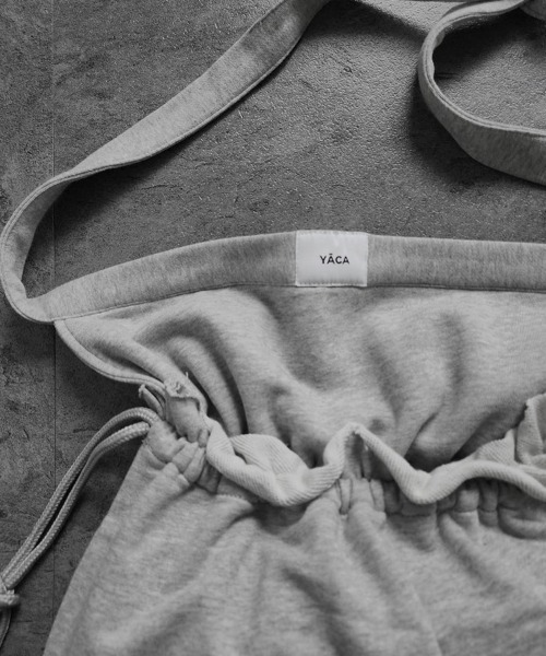 YACA(ヤーカ)の「Sweat Apron Shoulder Bag/スウェットエプロンショルダーバッグ【unisex item】(ショルダーバッグ・レディース・ブラック/グレー・FREE)」の11枚目の写真