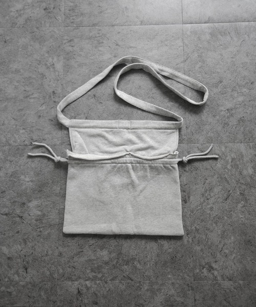 YACA(ヤーカ)の「Sweat Apron Shoulder Bag/スウェットエプロンショルダーバッグ【unisex item】(ショルダーバッグ・レディース・ブラック/グレー・FREE)」の13枚目の写真