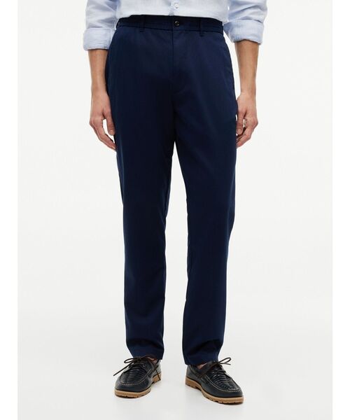 TOMMY HILFIGER(トミーヒルフィガー)の「リヨセル×コットンクロップドパンツ(チノパンツ・メンズ・ネイビー・28inch)」の1枚目の写真
