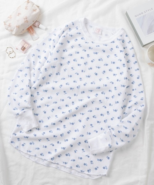 JEMORGAN(ジェーイーモーガン)の「【87】【JEMORGAN/ジェーイーモーガン】花柄 ワッフル クルーネック ロングスリーブ Tシャツ/レディース/ワンマイルウェア/リラックスウェア(Tシャツ/カットソー・レディース・ピンク系/レッド/ベージュ/グレー/ホワイト/ホワイト系/ピンク/ラベンダー/グレー系/ブルー系/ブルー/ブラック/ベージュ系・FREE)」の3枚目の写真