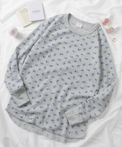 JEMORGAN(ジェーイーモーガン)の「【87】【JEMORGAN/ジェーイーモーガン】花柄 ワッフル クルーネック ロングスリーブ Tシャツ/レディース/ワンマイルウェア/リラックスウェア(Tシャツ/カットソー・レディース・ピンク系/レッド/ベージュ/グレー/ホワイト/ホワイト系/ピンク/ラベンダー/グレー系/ブルー系/ブルー/ブラック/ベージュ系・FREE)」の6枚目の写真