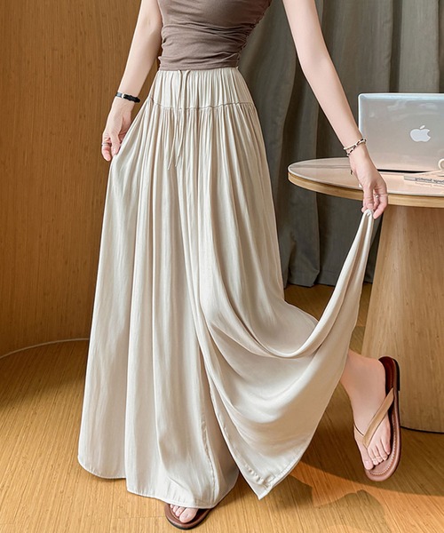 Girly Doll(ガーリードール)の「ギャザーワイドフレアロングパンツ(スカート・レディース・ベージュ/ブラック・FREE)」の10枚目の写真