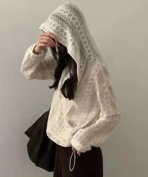 FLINEA(フリネア)の「フード付きパンチングレースジャケット(カーディガン/ボレロ・レディース・ブラック/ベージュ・FREE)」の6枚目の写真